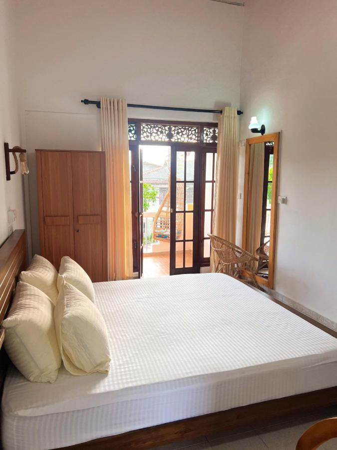 Hummus Hostel Hikkaduwa Exterior foto