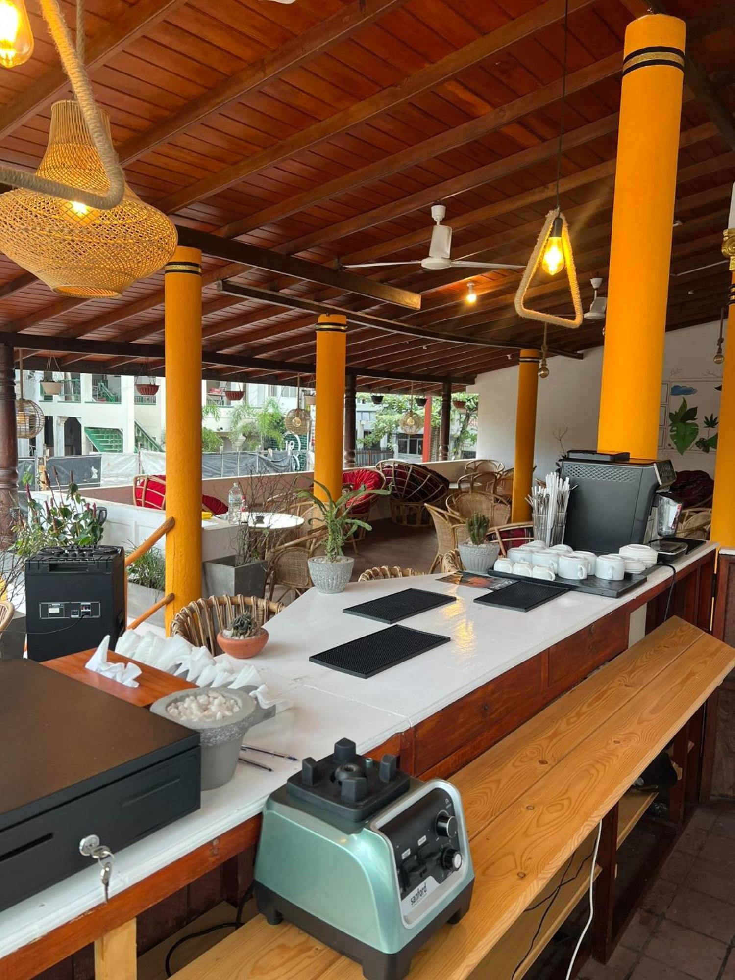 Hummus Hostel Hikkaduwa Exterior foto