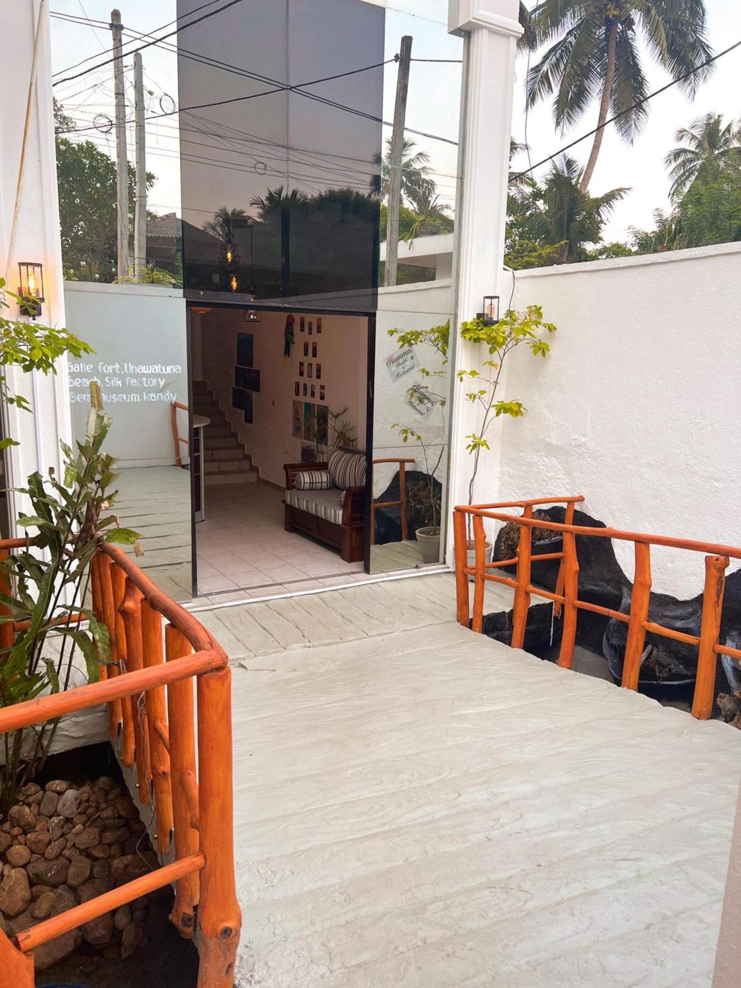 Hummus Hostel Hikkaduwa Exterior foto