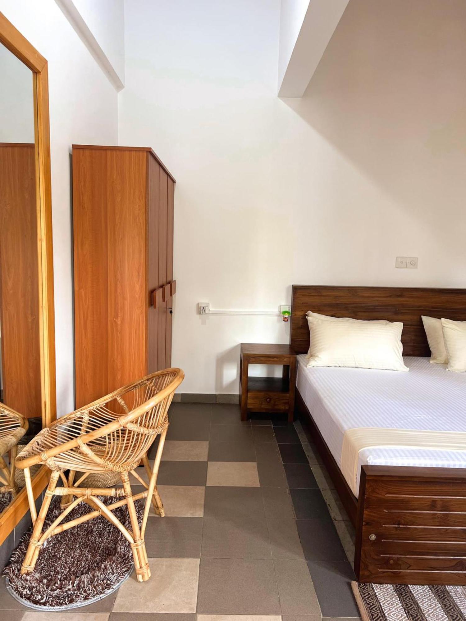 Hummus Hostel Hikkaduwa Exterior foto