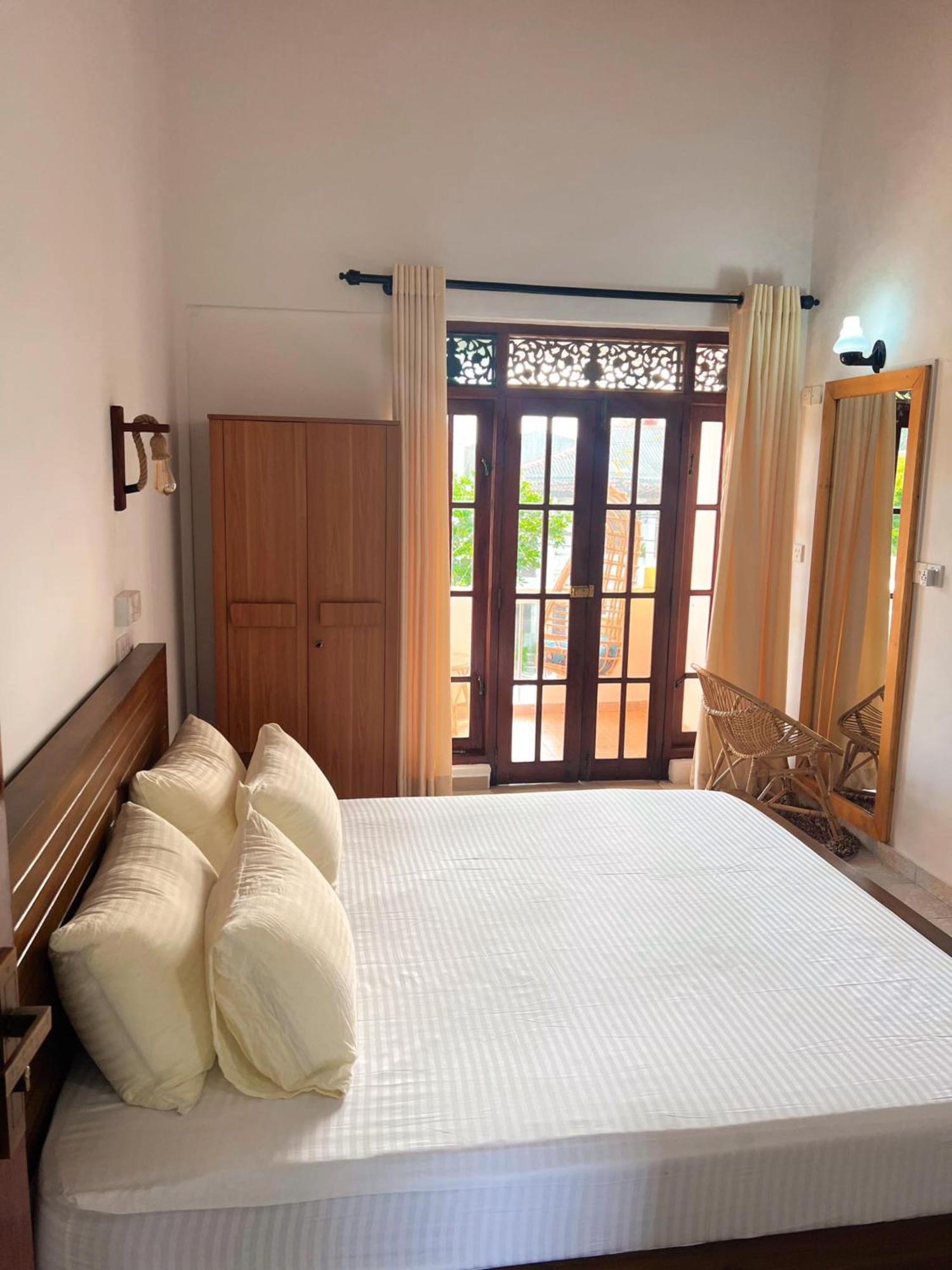 Hummus Hostel Hikkaduwa Exterior foto