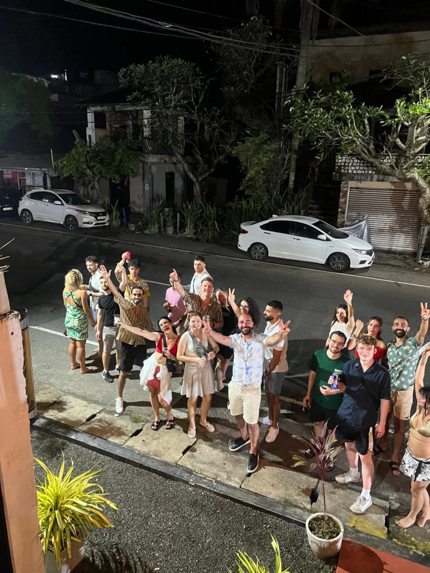 Hummus Hostel Hikkaduwa Exterior foto